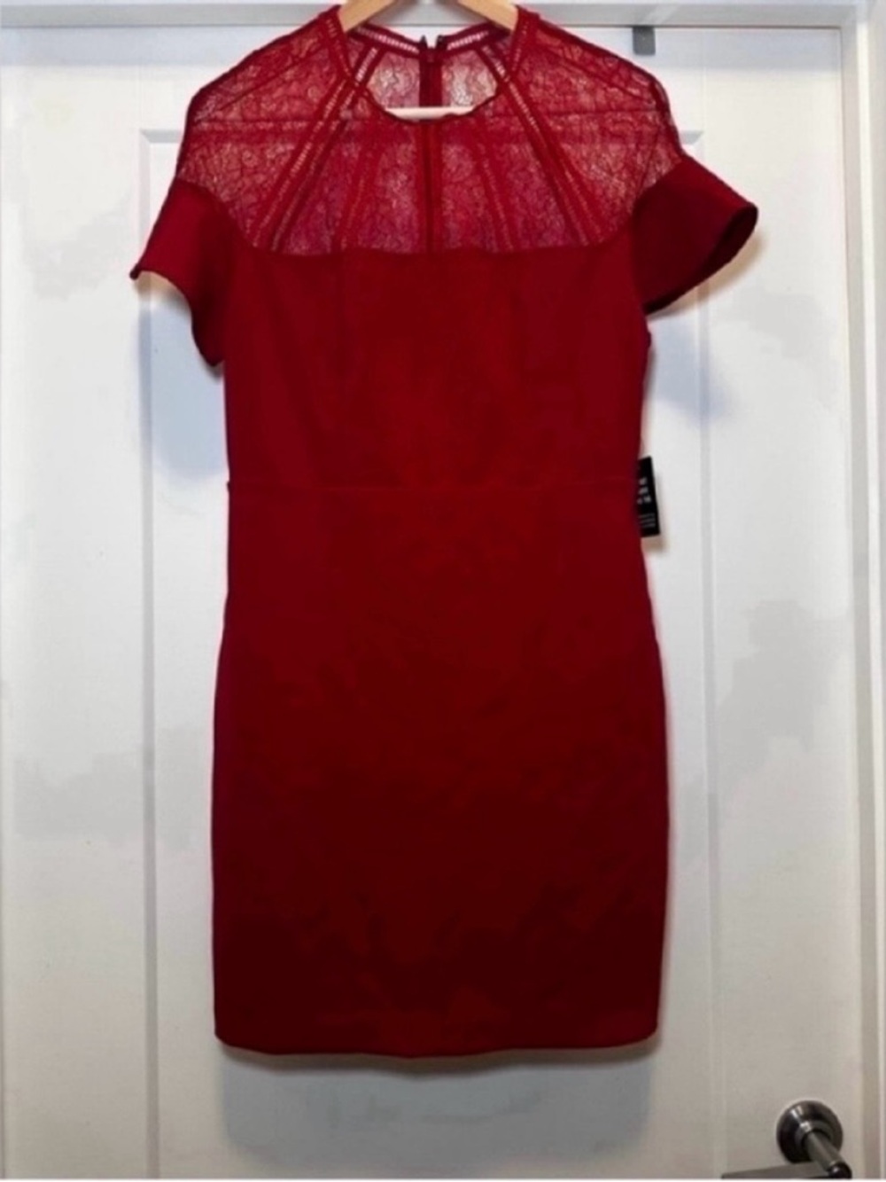 ❤️ NWT! Red Lace EXPRESS Dress - Size Medium